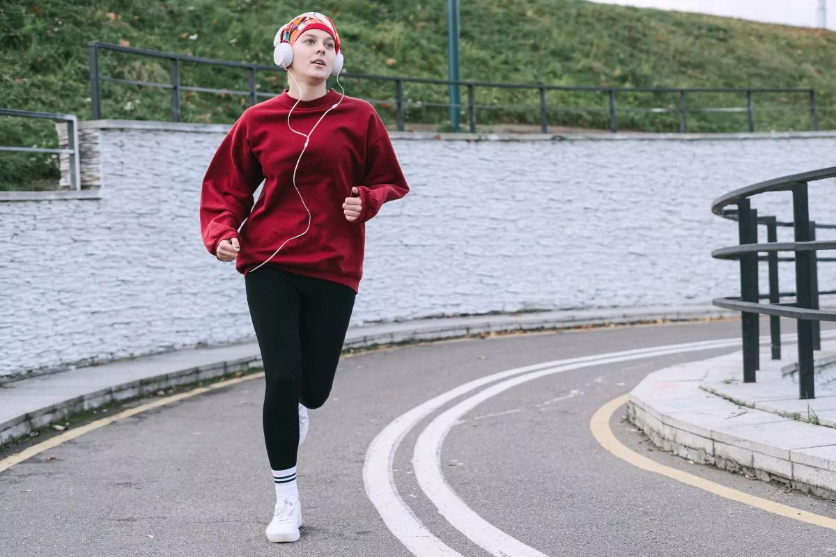 Muzyka do treningu pomaga motywacji, wydajności i efektywności ćwiczeń