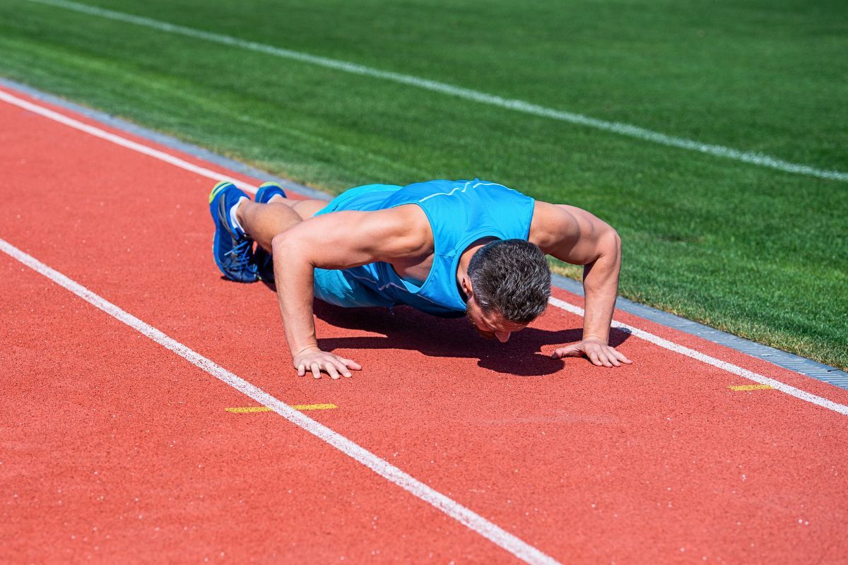 Czym jest okno anaboliczne i jak okno anaboliczne wpływa na mięśnie po treningu